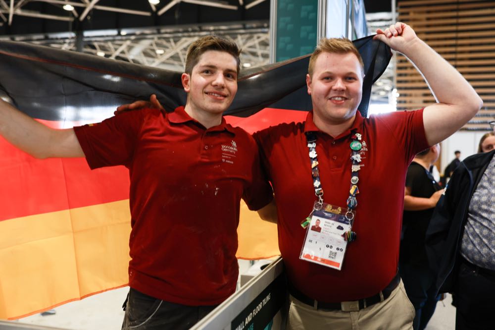  Worldskills 2024: Exzellenzmedaille für Fliesenleger Robin Liebler