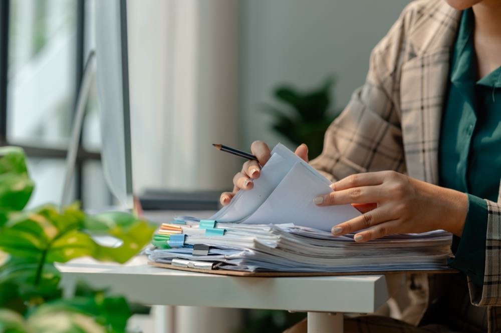 HDE-Umfrage: Handelsunternehmen beklagen Bürokratielasten