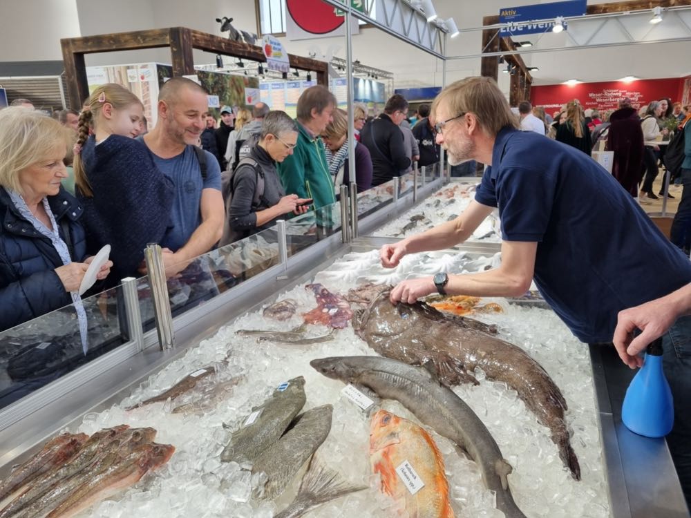 Grüne Woche: Fisch vom Eisbett wird erstmals auch zubereitet